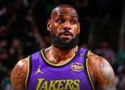 开云体育在线-湖人战胜雄鹿，赛后詹姆斯高呼MVP属于我