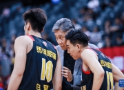 开云体育在线-广州富力客场被逼平，球员状态不错