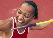 开云体育在线-最不典型的教科书，在三笘薰的错误答案里，看见足球的永恒智慧