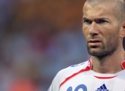 开云体育平台APP-全速过弯，街灯与引擎声见证的自我救赎