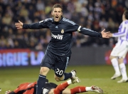 开云体育在线-魔法手术刀与生死时刻，哈利伯顿统治全场，公牛绝杀黄蜂