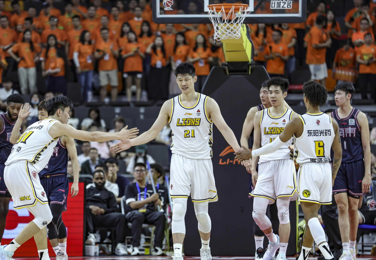 CBA联赛总决赛战队争夺激烈历史性一战即将上演的简单介绍