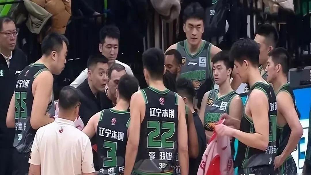 辽宁男篮惨败青岛队，球队形势堪忧