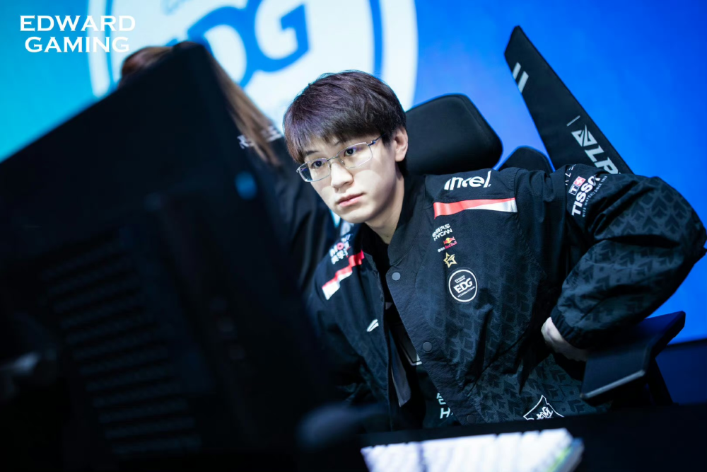 BLG力克EDG，Perkz极限生还后反打峡谷大战入围赛，强势挺进下一轮的简单介绍