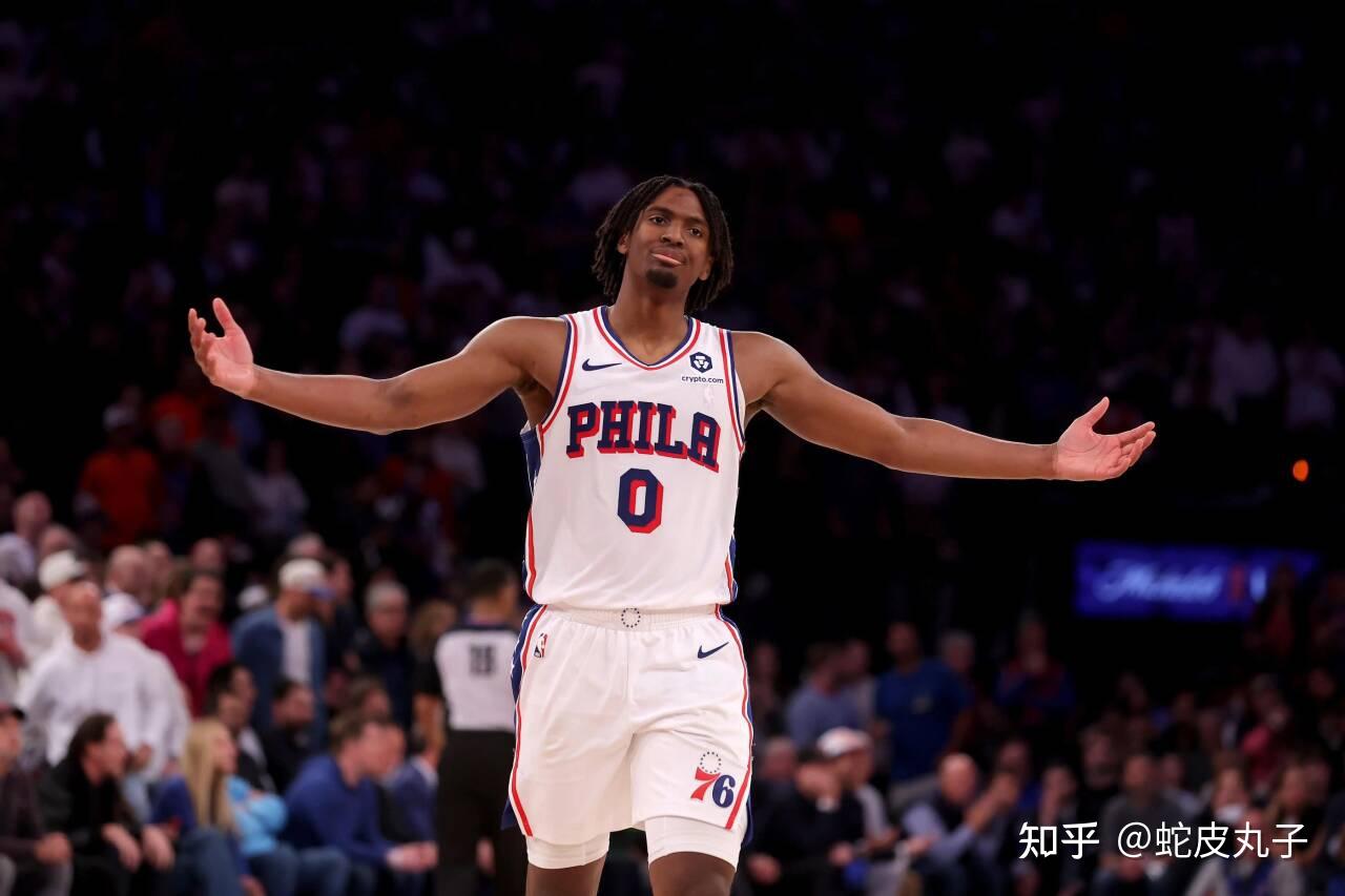 老鹰队击败尼克斯队，特雷杨狂砍31分