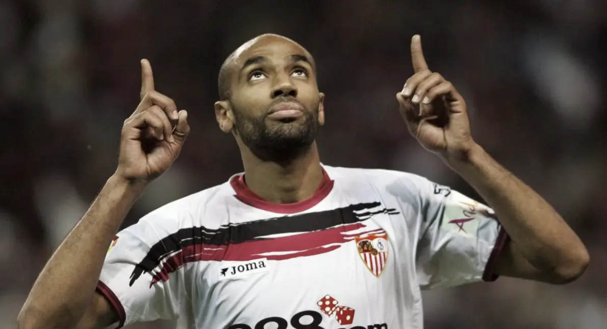 塞维利亚球员连续进球，球队信心倍增的简单介绍