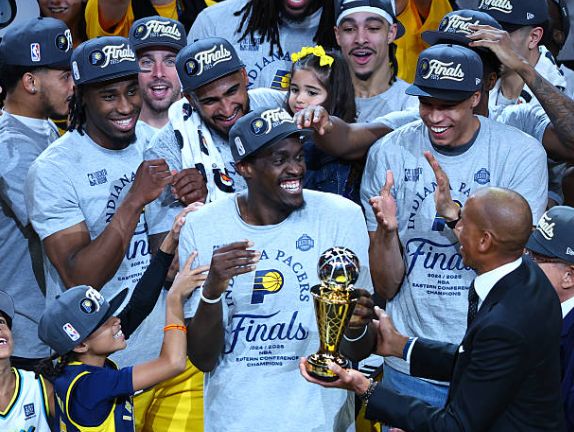 猛龙胜雄鹿，西亚卡姆砍39分入围最佳阵容的简单介绍