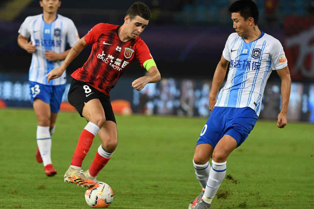 劲敌逐鹿，实力悬殊双方精彩对决