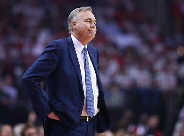 卡佩拉病恙活塞三连败队内低谷