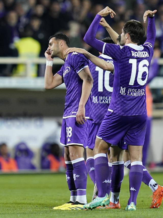 佛罗伦萨中场表现抢眼,荣膺本轮最佳球员 佛罗伦萨中场表现抢眼,荣膺本轮最佳球员