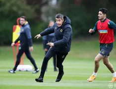 包含瓦尔达努厄主教练聘用新力量，希冀全队复苏的词条