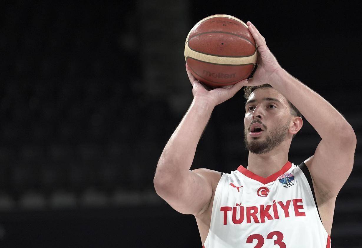 土耳其篮球超级联赛组员争夺白热化