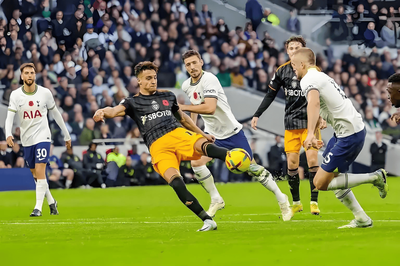 热刺客场击败谢菲联，争夺前四席位