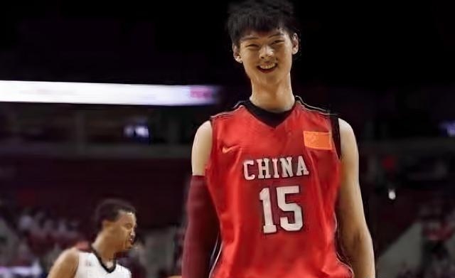 包含灰熊翻盘辽宁队，王哲林惊艳四座的词条