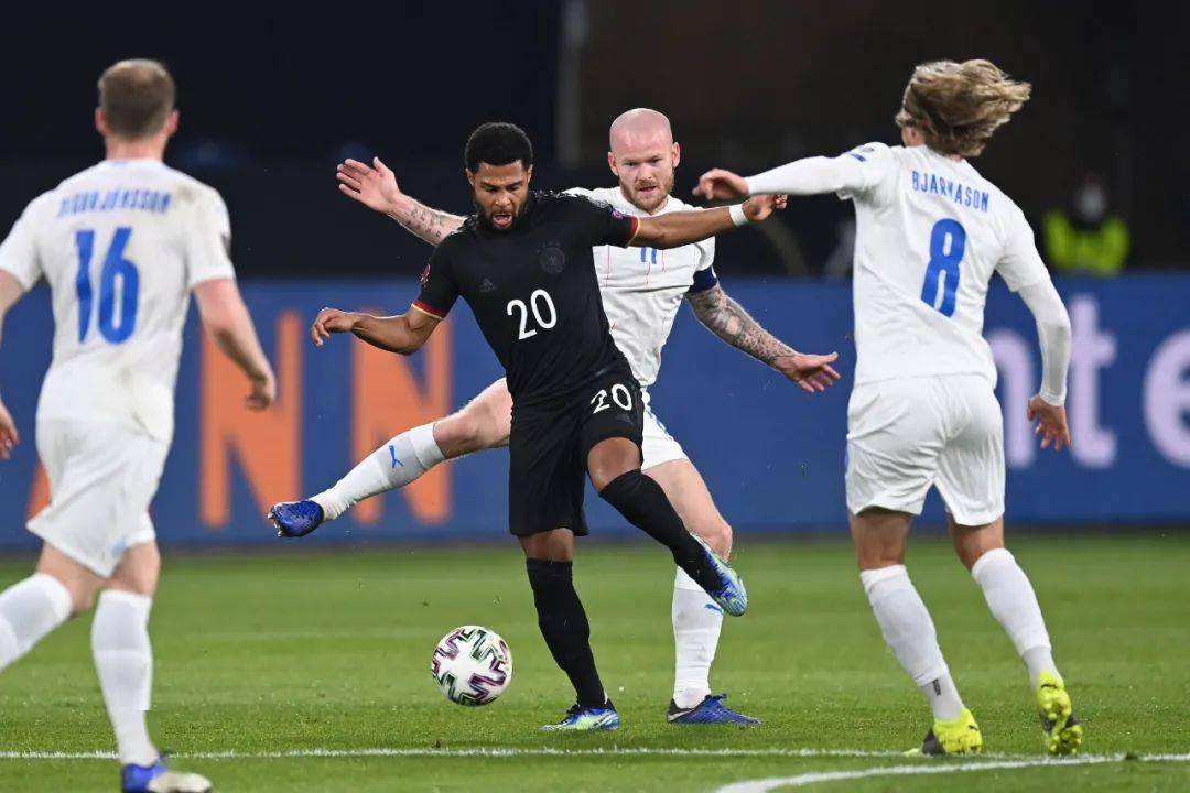 德国队完胜日本队，波尔状态火热