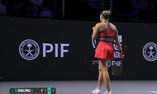 温网逆转年终总决赛,蒂姆点燃赛场的简单介绍 温网逆转年终总决赛,蒂姆点燃赛场的简单介绍